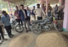 जिलाधिकारी व पुलिस अधीक्षक ने किया नवीन गल्ला मंडी जालौन का निरीक्षण - किसानों को एमएसपी  मूल्य से अधिक उचित मूल्य दिलाने के दिए सख्त निर्देश
