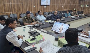 रानी लक्ष्मीबाई महिला एवं बाल सम्मान कोष की समीक्षा बैठक में 20 प्रकरण निस्तारित, शेष पर जिलाधिकारी ने दिए सख्त निर्देश,   एक माह में सभी लंबित मामलों का निस्तारण सुनिश्चित करें-जिलाधिकारी 