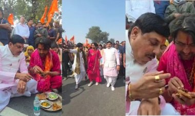 हिंदू एकता पदयात्रा में पैदल चले सीएम मोहन यादव, सड़क पर बैठकर खाई पूड़ी-सब्जी,मथुरा में पं. धीरेंद्र शास्त्री  के साथी बने; आज बांके बिहारी मंदिर पर समापन