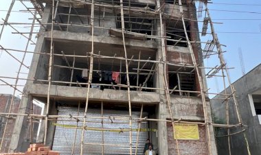 उरई विकास प्राधिकरण ने अवैध निर्माण पर कसी नकेल, 1500 वर्ग फीट में बन रहे तीन मंजिला भवन को किया सील