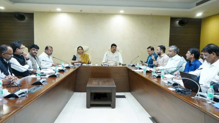 खाद्य मंत्री ने दिये एनसीसीएफ के प्रभारी के खिलाफ कार्रवाई एवं ब्लैक लिस्टेड करने के निर्देश,मिलिंग कार्य में गड़बड़ी बर्दाश्त नहीं की जायेगी : गोविन्द सिंह राजपूत