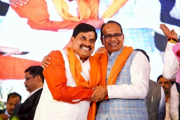 एक मंच में दिखे मोहन यादव और शिवराज : कहा- शिव और मोहन में कोई अंतर नहीं; देश को धर्मशाला नहीं बनने देंगे