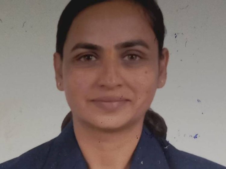 मां का अंतिम संस्कार छोड़कर ड्यूटी पर डटी बीएलओ नीलू गौड़ , समर्पण देख रो पड़े लोग