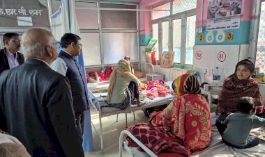जिलाधिकारी ने किया महिला अस्पताल का औचक निरीक्षण, मरीजों से लिया प्रत्यक्ष फीडबैक