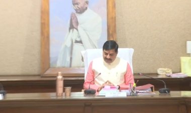 मोहन कैबिनेट की बैठक में कई अहम प्रस्तावों पर लगी मुहर : नगरीय विकास योजना 2026-27 तक जारी, 500 करोड़ का अतिरिक्त बजट मंजूर