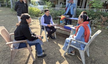 जिलाधिकारी ने SIR अभियान की प्रगति की की समीक्षा, पात्र मतदाताओं को समय से फार्म जमा करने की अपील