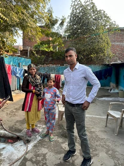 26 साल बाद DSP ने चुकाया सफाईकर्मी का कर्ज,जिसके खून से बची जान, अब उसकी बेटी का करेंगे कन्यादान