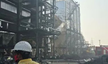 मजदूरों पर खौलता लोहा गिरा, फिर जिंदा जल गए 6 लोग,छत्तीसगढ़ में स्पंज आयरन प्लांट में भीषण धमाका, बाप-बेटे भी जिंदा जले