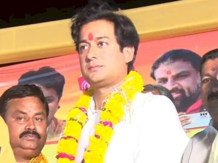 पूर्व मुख्यमंत्री दिग्विजय सिंह के बेटे जयवर्धन का पोस्ट वायरल,सुना है समंदर को बड़ा गुमान आया है