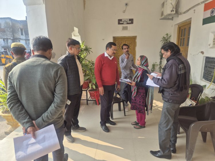 आलेख्य मतदाता सूची का जनपद भर में वाचन, डीएम ने किया बूथों का निरीक्षण,पात्र मतदाता सूची में नाम अवश्य जांचें, 06 फरवरी तक दर्ज कराएं दावा–आपत्ति