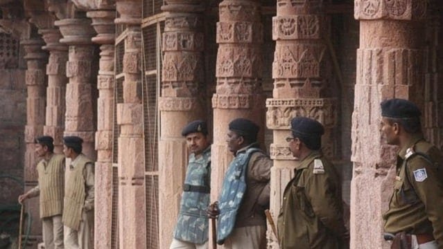 सुप्रीम कोर्ट ने दिया बड़ा फैसला,धार भोजशाला में बसंत पंचमी पर पूजा और नमाज की अलग-अलग टाइमिंग