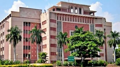 MP में पेंशन नियमों हो सकता है बड़ा बदलाव,अब अविवाहित-तलाकशुदा बेटियों को आजीवन मिलेगी पेंशन, एज लिमिट का बंधन खत्म