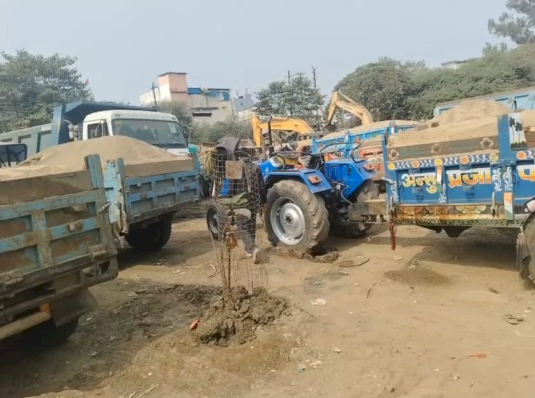 अवैध रेत परिवहन पर माइनिग का शिकंजा,अवैध रेत परिवहन कर रहे 7 टैक्टर ट्रॉली वाहन जब्त, माफियाओं में मचा हड़कंप