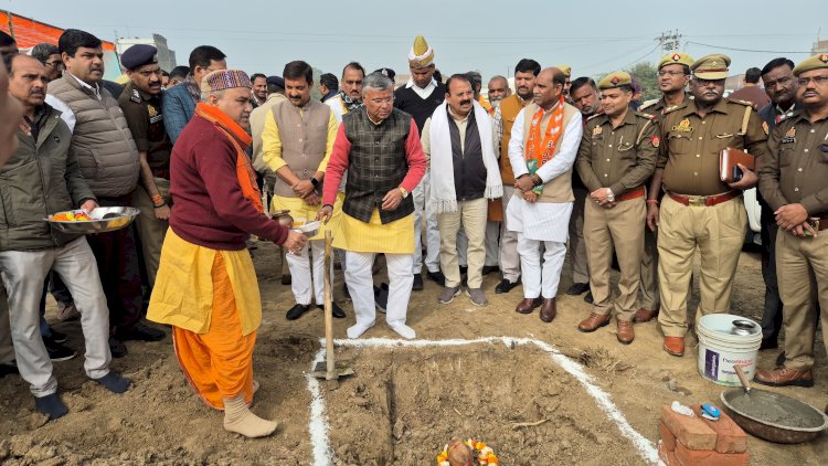प्रदेश सरकार में सशक्त हो रहा होमगार्ड्स विभाग, जालौन में नए भवन का शुभारम्भ,राज्यमंत्री धर्मवीर प्रजापति ने किया भूमि पूजन, कहा अब सुविधाओं और सम्मान के साथ आगे बढ़ रहा विभाग