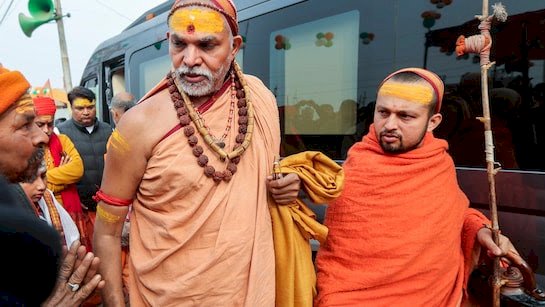 शंकराचार्य से माफी मांगेगा प्रयागराज प्रशासन,दो शर्तों पर माघी पूर्णिमा स्नान संभव :शिष्य ने कहा- लखनऊ के 2 बड़े अधिकारी संगम स्नान कराएंगे