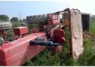 प्रतापपुरा में मिट्टी से भरा ट्रैक्टर पलटा, चालक की दर्दनाक मौत से मचा हड़कंप