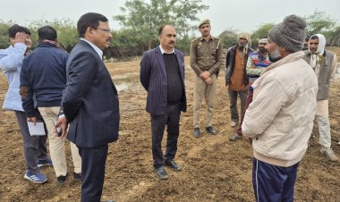 ग्राम रेवा में जिलाधिकारी का निरीक्षण: केंद्र व राज्य सरकार की योजनाओं का सत्यापन, विकास कार्यों में लापरवाही पर सख़्त निर्देश