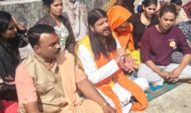 'किन्नर जिहाद' पर बवाल :विहिप-बजरंग दल ने जांच की मांग की; सुरैया ने कहा-ये सिर्फ गद्दी की लड़ाई