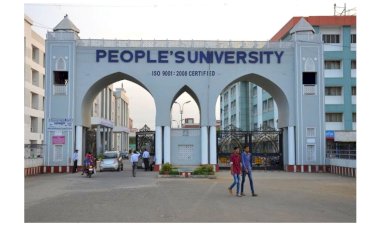 पीपल्स यूनिवर्सिटी को बम से उड़ाने की धमकी,  12:15 बजे ब्लास्ट की चेतावनी, प्रशासन ने कराया परिसर खाली