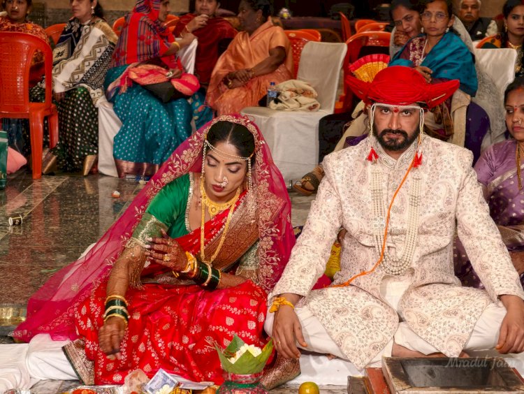 वरमाला से वायरल तक: दूल्हे की लाइव परफॉर्मेंस ने सोशल मीडिया पर मचाई धूम,“दूल्हे का सेहरा सुहाना लगता है” गाते ही वायरल हुआ गुना का दूल्हा