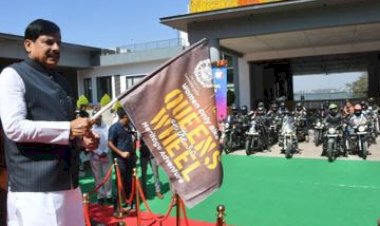 CM मोहन ने देशभर की 25" क्वींस ऑन द व्हील्स” बाइकर्स को किया रवाना,महिला बाइकर्स ने लगाया नारा “देश के दिल में हम सेफ हैं" 1,400 KM लंबी करेगी बाइक ट्रेल