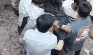 कारोबारी के घर लगी आग में बहू जिंदा जली :ग्वालियर में खिड़कियां तोड़कर घर में घुसी रेस्क्यू टीम, 5 को बचाया; फायर ब्रिगेड की 10 गाड़ियां मौके पर