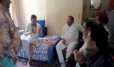 सीएम के कार्यक्रम में कुर्सी न मिलने पर भड़के पूर्व विधायक सत्यनारायण सत्तन , मनाने घर पहुंचे BJP नेता—बोले: सूची में नाम नहीं था, क्यों रुकता?