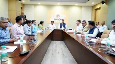 एलपीजी गैस की उपलब्धता पर रखी जा रही है सख्त नजर : उप मुख्यमंत्री  देवड़ा,प्रदेश में पर्याप्त उपलब्ध है पेट्रोल, डीजल और गैस : खाद्य मंत्री राजपूत,मंत्री-मण्डल समिति ने की पेट्रोलियम पदार्थों की आपूर्ति एवं वितरण की समीक्षा