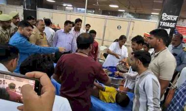 सड़क हादसे के बाद प्रशासन अलर्ट: डीएम-एसपी ने मेडिकल कॉलेज पहुंच संभाली कमान, घायलों के बेहतर इलाज के दिए निर्देश