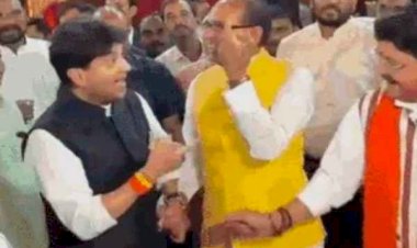 सियासत के ‘तीन सितारे’ एक मंच पर: सिंधिया बोले- “आपके सामने हम फीके”, शिवराज-सिंधिया-कैलाश की मुलाकात में दिखी गर्मजोशी