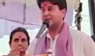 “मैं जवान दिखता हूं, लेकिन मेरी आत्मा बूढ़ी है”: भीषण गर्मी में जनता के बीच पहुंचे ज्योतिरादित्य सिंधिया का बड़ा बयान
