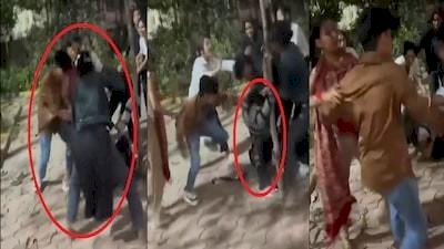 सड़क पर बेरहमी से पिटाई :युवती को युवकों के साथ मिलकर बेरहमी से पीटा; छेड़छाड़ और कमेंट्स को लेकर हुआ विवाद
