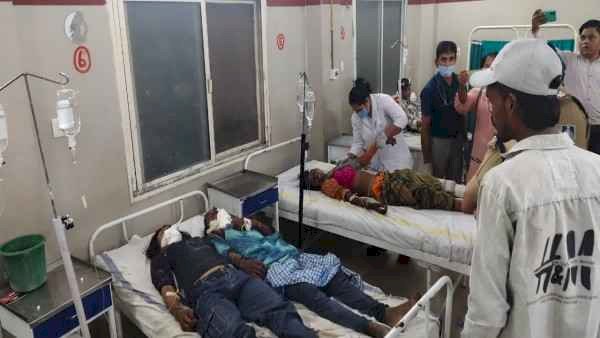 भीषण सड़क हादसा: पिकअप पलटने से 2 बच्चों सहित 12 लोगों की मौत, 13 घायल; धार जिले में मचा कोहराम