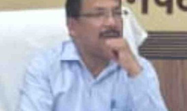 भ्रष्टाचार पर डीएम का बड़ा प्रहार, अटरिया प्रधान बर्खास्त,प्रधानमंत्री आवास योजना में घूसखोरी के आरोप पर जगम्मनपुर प्रधान के वित्तीय अधिकार सीज करने का नोटिस