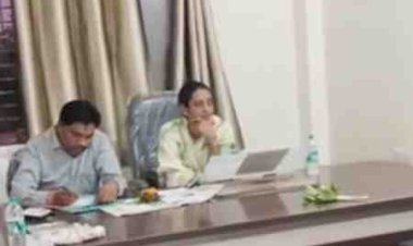 नेपानगर नगर पालिका में कांग्रेस की कलह खुलकर सामने आई: 5 पार्षदों ने नपाध्यक्ष से वापस लिया समर्थन, BJP से मिलकर काम करने के लगाए आरोप