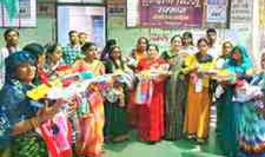 बुंदेली बिन्नू कार्यक्रम में गूंजी बेटियों की किलकारी, 13 नवजात बच्चियों का हुआ सम्मान, जिला महिला चिकित्सालय उरई में अनोखे जन्मोत्सव ने दिया ‘बेटी बचाओ-बेटी पढ़ाओ’ का प्रेरक संदेश