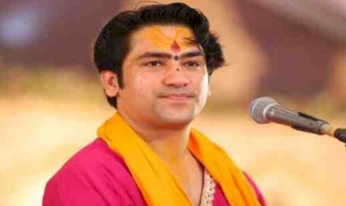 गरजे बाबा बागेश्वर,पेपर लीक हो जाते हैं, पर कभी चुनाव लीक नहीं होते:NEET मामले पर बागेश्वर बाबा का बयान, बोले- सिस्टम को सजा मिलनी चाहिए