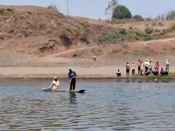 नर्मदा संगम पर दर्दनाक हादसा: बेटियों को बचाने में पुलिस आरक्षक की मौत, क्षेत्र में शोक की लहर