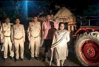 अवैध खनन पर उप जिलाधिकारी का बड़ा एक्शन, रात में चली ताबड़तोड़ कार्रवाई, डीएम के निर्देश पर चुर्खी रोड पर 04 ट्रैक्टर-ट्रॉली सीज, मचा हड़कंप