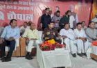 रगौली में देर रात जनता के बीच पहुंचे प्रभारी मंत्री, डिजिटल लाइब्रेरी का किया उद्घाटन, गरीब परिवार के घर बैठकर किया सहभोज
