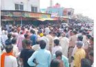 अकोदिया में करोड़ों की चोरी का खुलासा न होने पर फूटा जनआक्रोश, महाराणा प्रताप चौराहे पर लगा जाम-पुलिस प्रशासन के खिलाफ नागरिकों का प्रदर्शन, एक माह बाद भी नहीं मिला सुराग