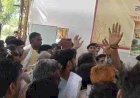 ऊर्जा मंत्री के सामने फूटा ग्रामीणों का गुस्सा: "बिजली विभाग चोर है" के नारों से गूंजी जनचौपाल, टूटे खंभों और तारों को लेकर हंगामा