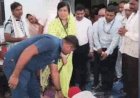 विधायक का दिव्यांग महिला ने पकडे पैर, SDM नहीं दे सके जवाब:ट्राई साइकिल की मांग  -MLA बोलीं छोड़ो मेरा पैर, नहीं तो मैं गिर जाऊंगी