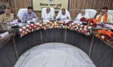 हेलमेट, सीट बेल्ट और यातायात नियमों का पालन ही बचा सकता है अनमोल जीवन, सड़क दुर्घटनाओं में कमी लाने को सभी विभाग मिलकर करें कार्य