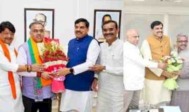 भाजपा से तरुण चुग और रजनीश अग्रवाल ने भरा राज्यसभा नामांकन,भूपेंद्र सिंह बोले- तीसरा उम्मीदवार भी जीत जाएगा
