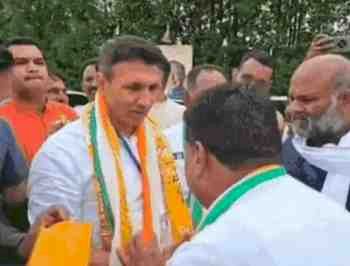 कांग्रेस MLA महेश और शहर अध्यक्ष भाटी का डांस वायरल :उज्जैन कांग्रेस शिविर में जीतू पटवारी बोले- दुपट्टा पहले रखो, बीजेपी षड्यंत्र करती है